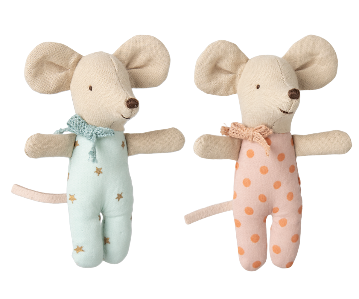 Baby twin mice in matchbox by Maileg. 