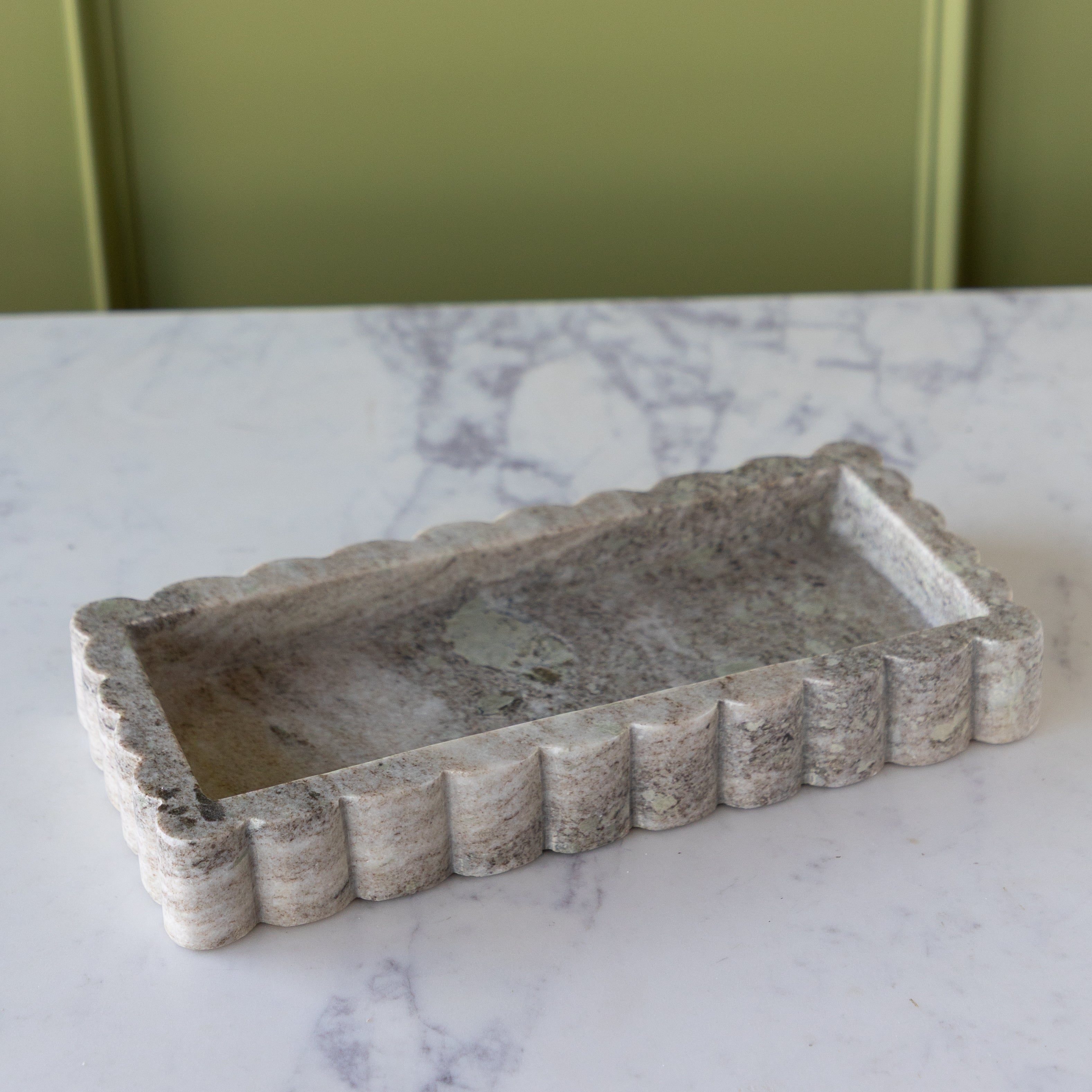 Intricate Scallop Marble Tray