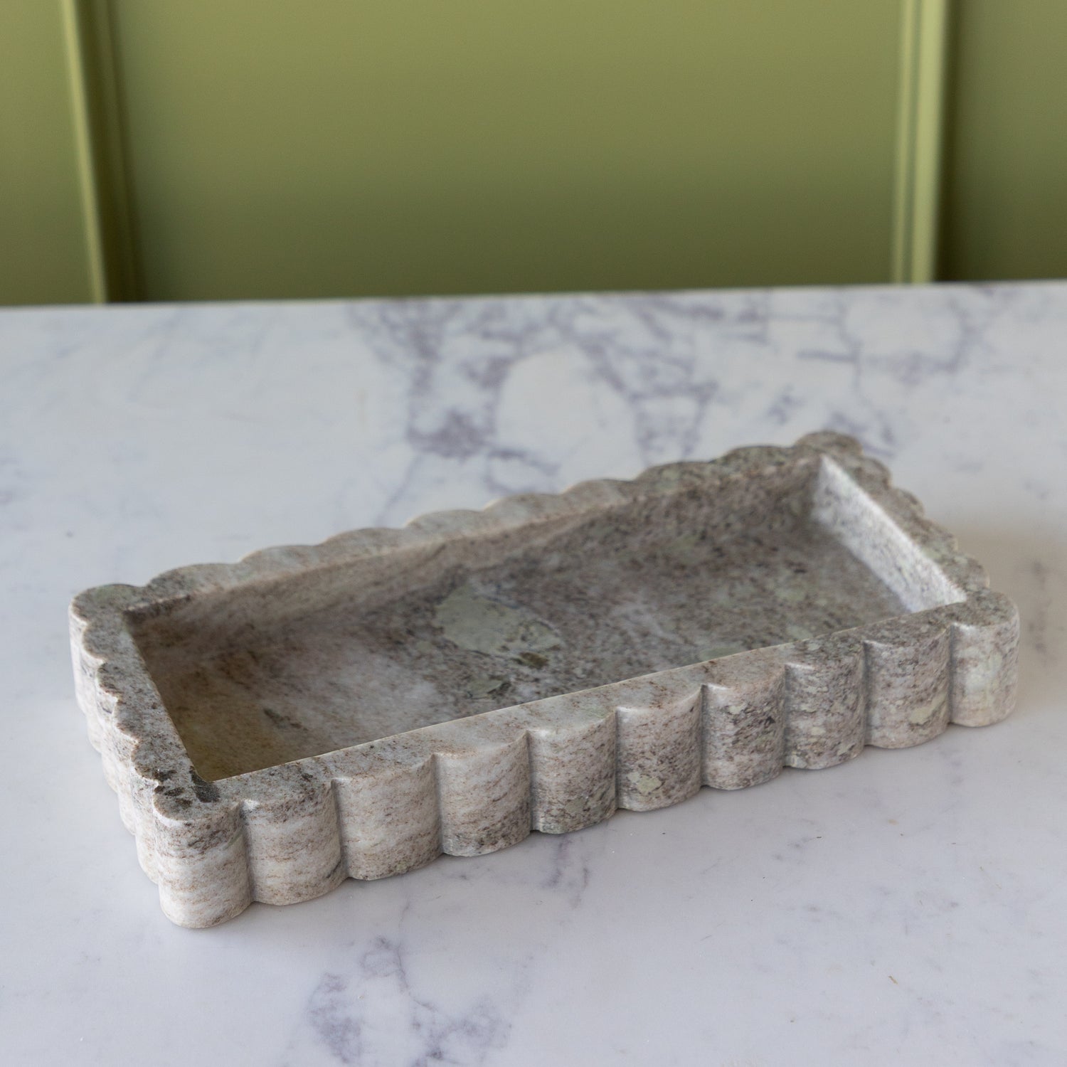 Intricate Scallop Marble Tray