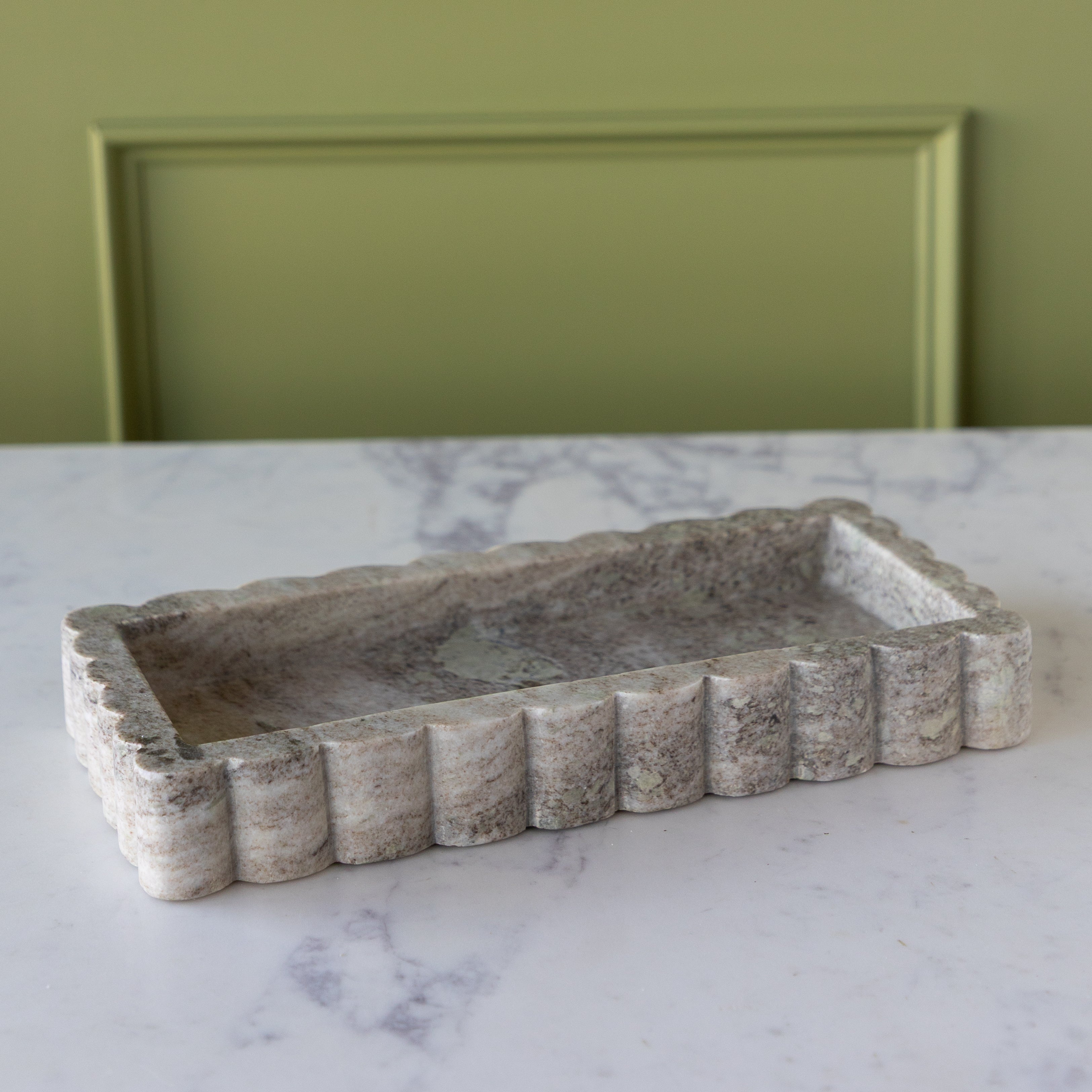 Intricate Scallop Marble Tray