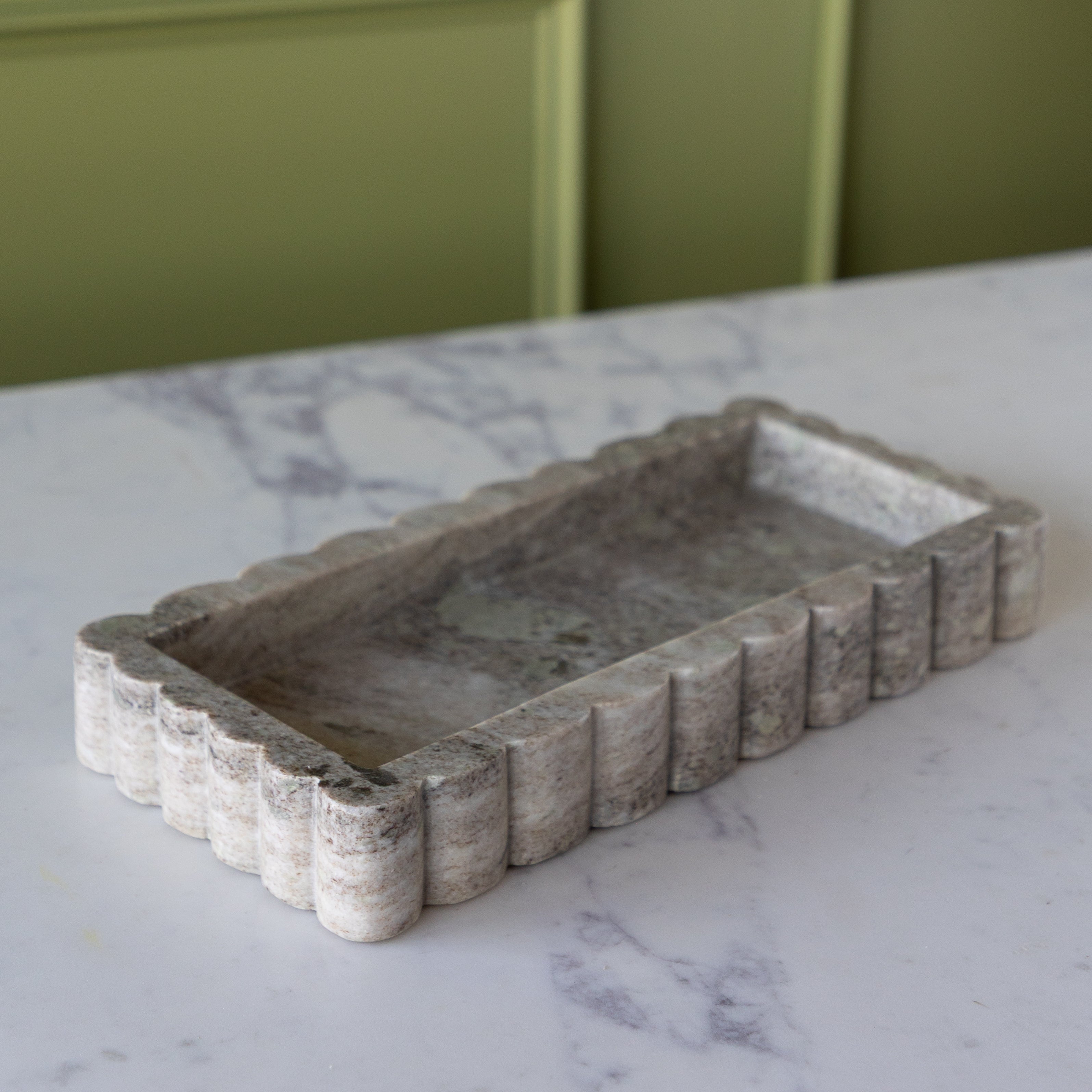 Intricate Scallop Marble Tray