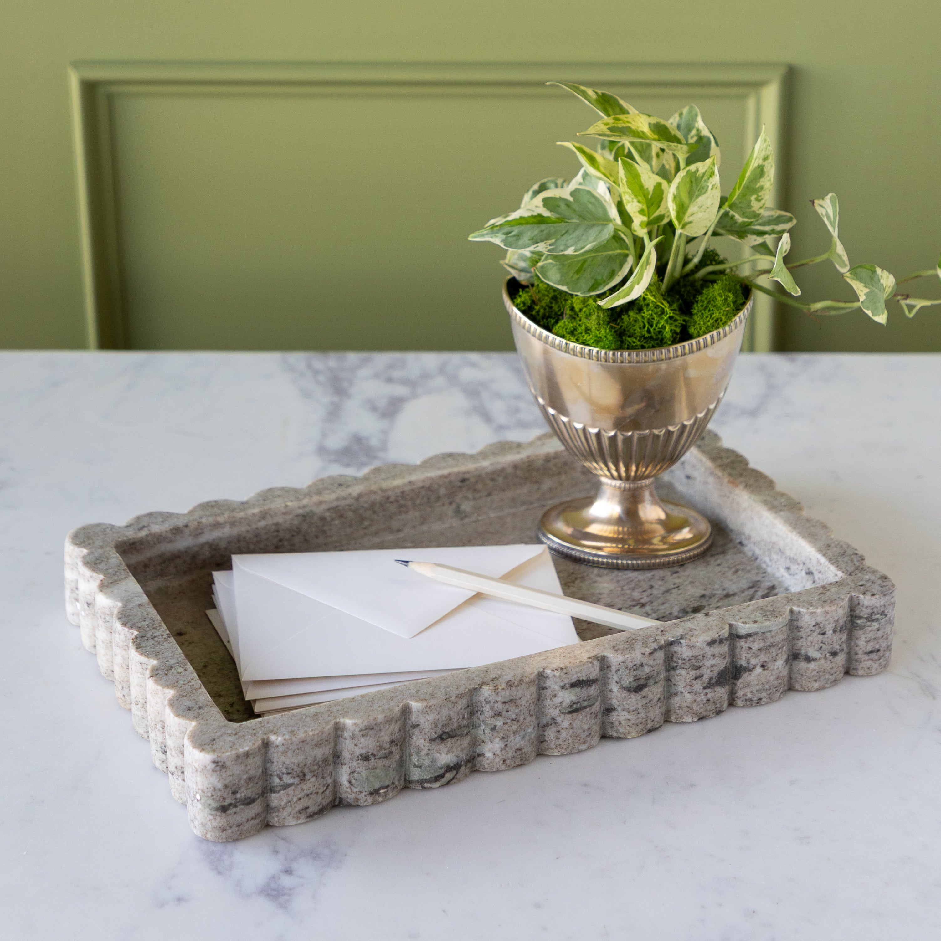 Intricate Scallop Marble Tray