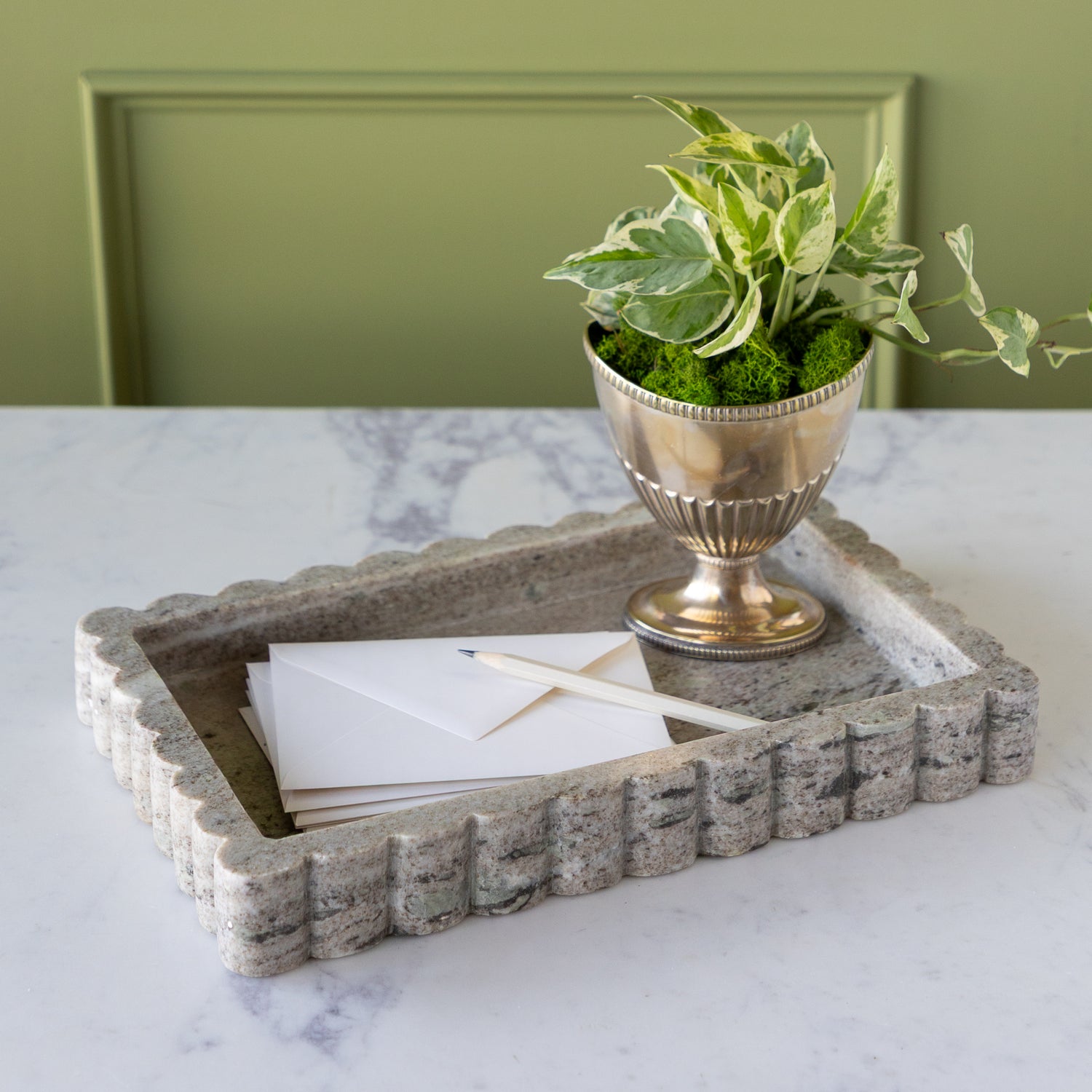 Intricate Scallop Marble Tray