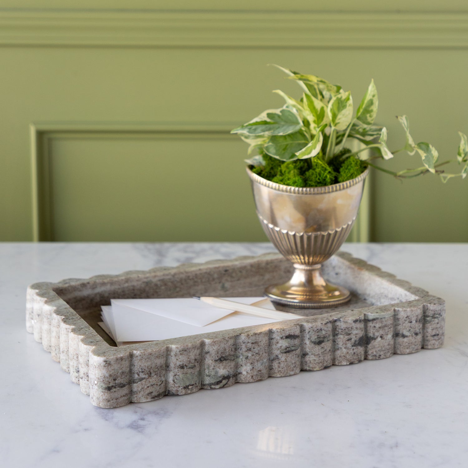Intricate Scallop Marble Tray