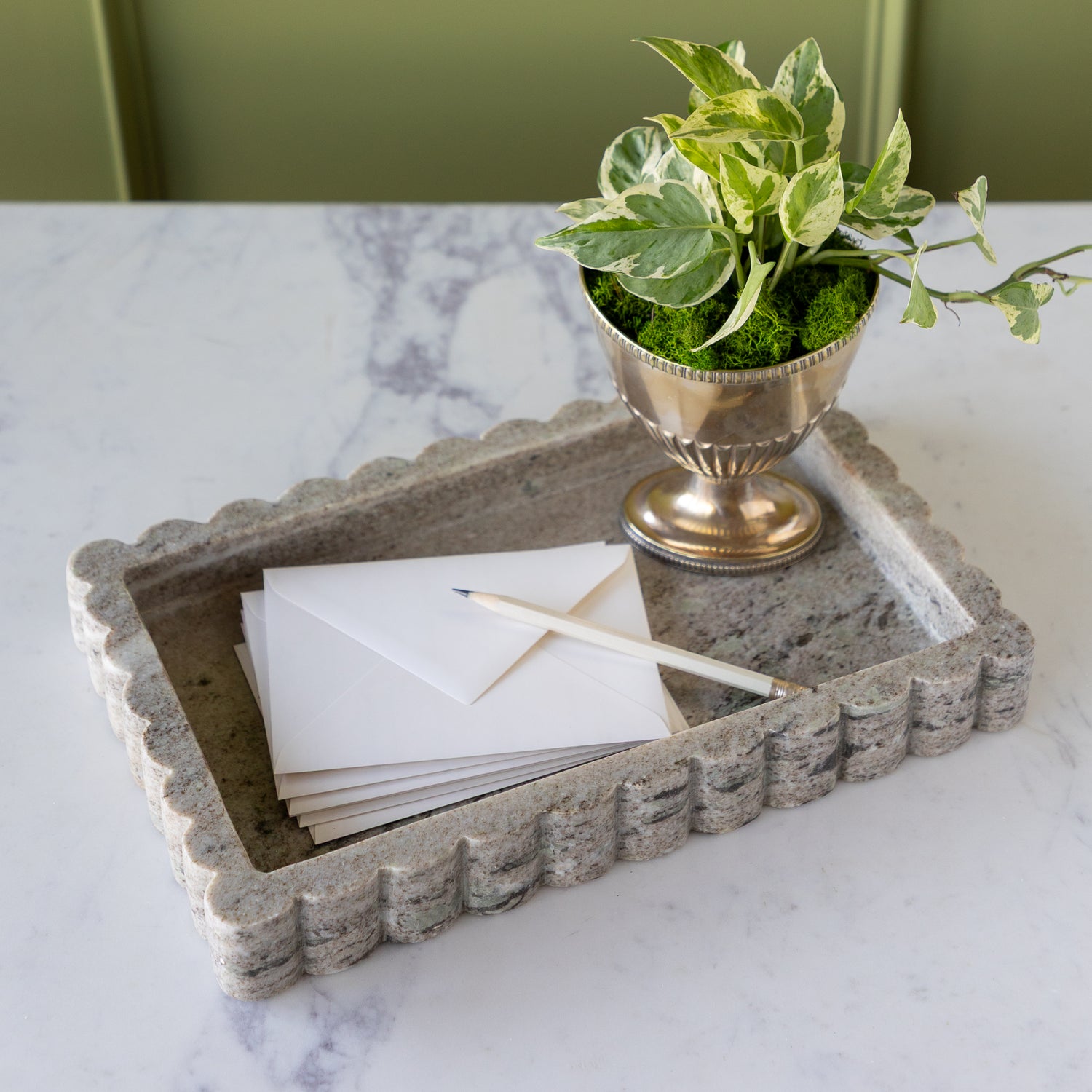 Intricate Scallop Marble Tray