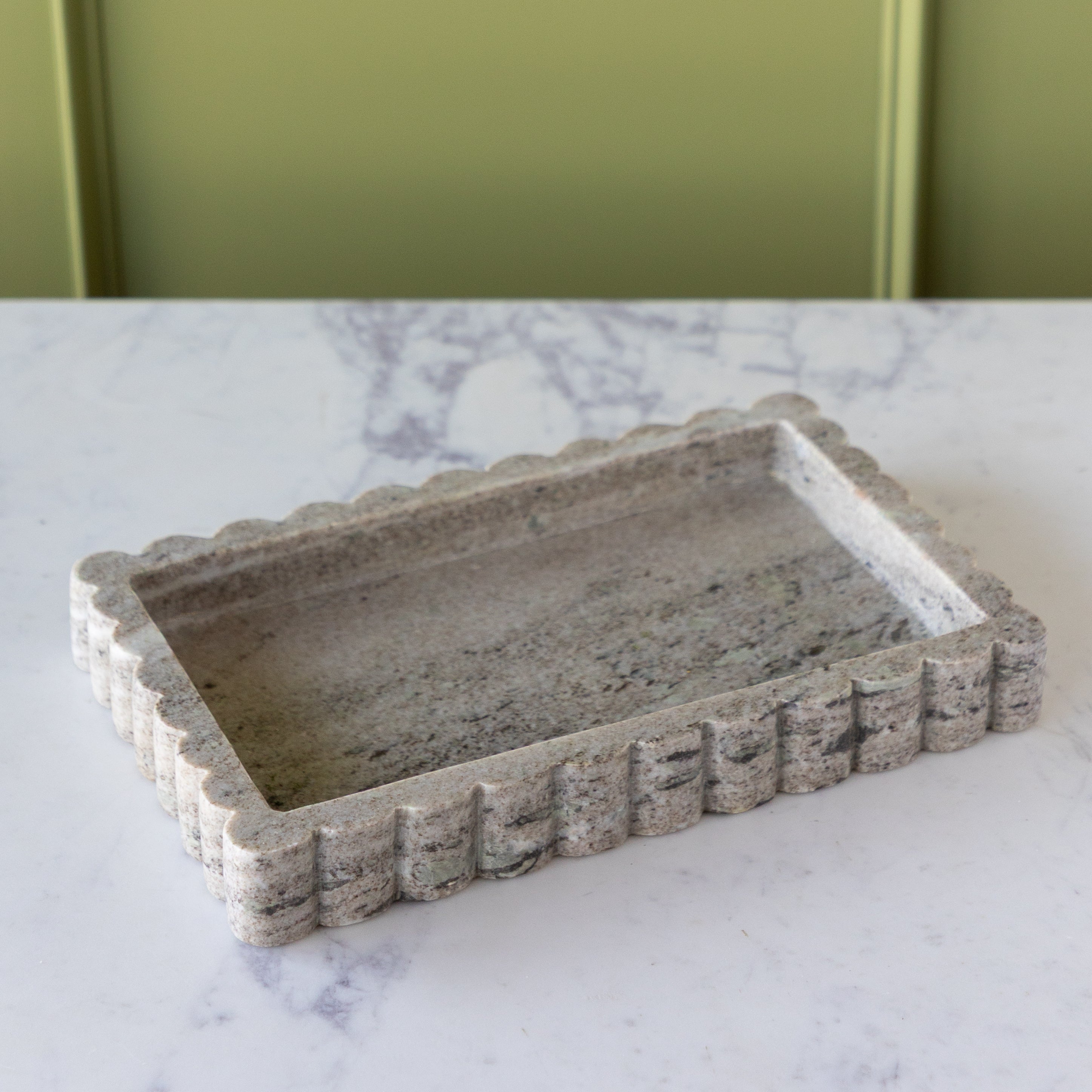 Intricate Scallop Marble Tray