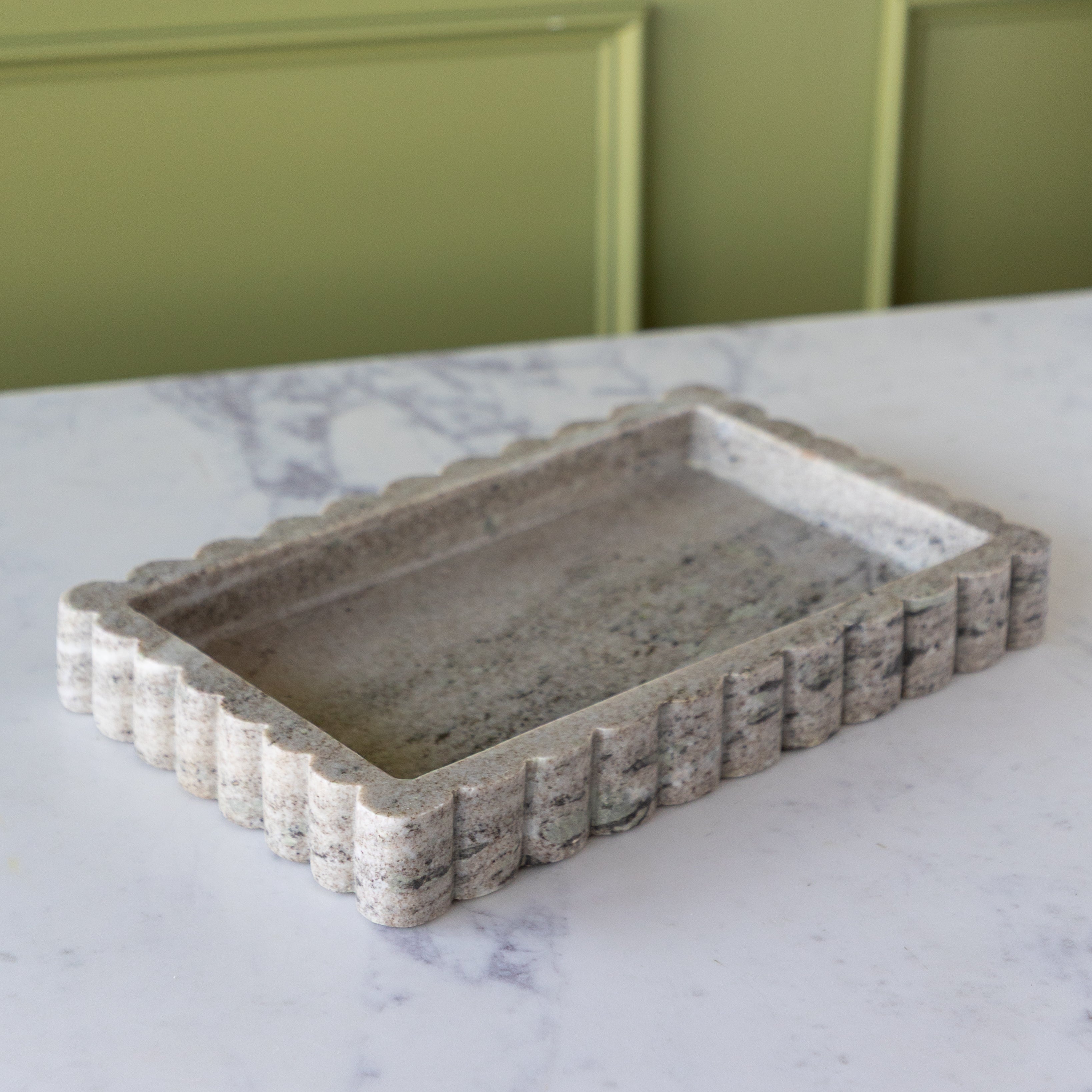 Intricate Scallop Marble Tray