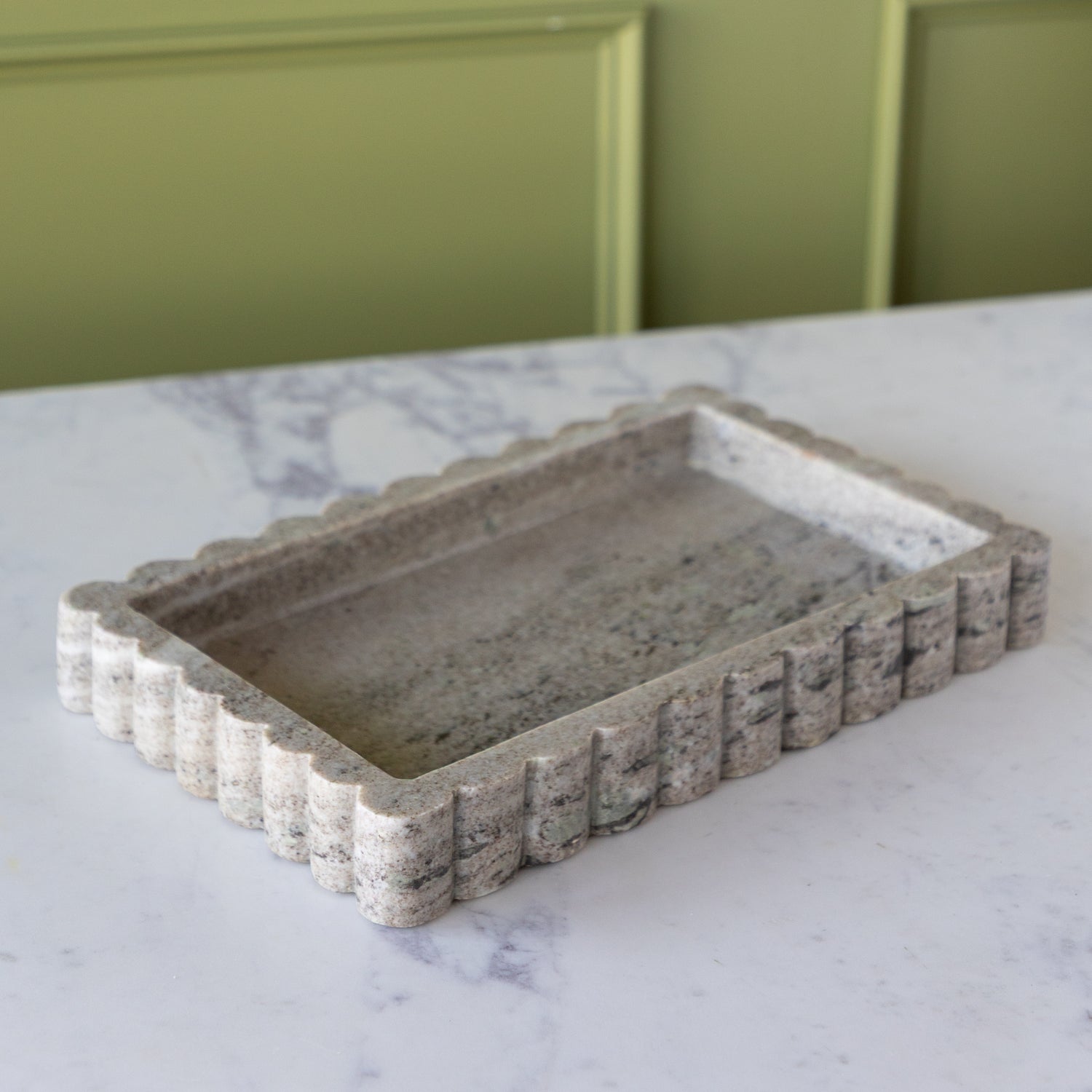 Intricate Scallop Marble Tray