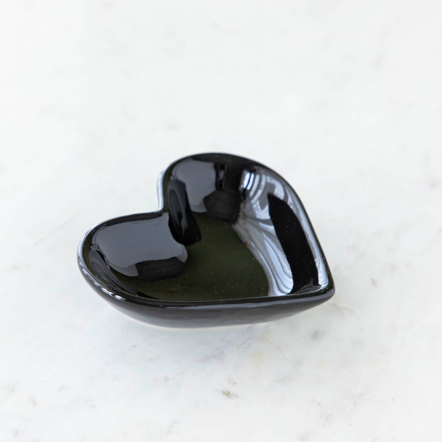 Black Heart Shaped Pinch Bowl. 