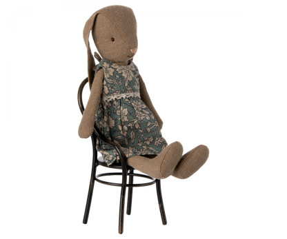 Stuffed animals positioned in a child&