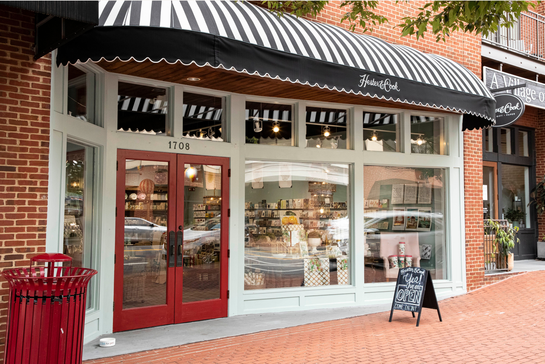 Storefront of Hester & Cook Hillsboro location. 