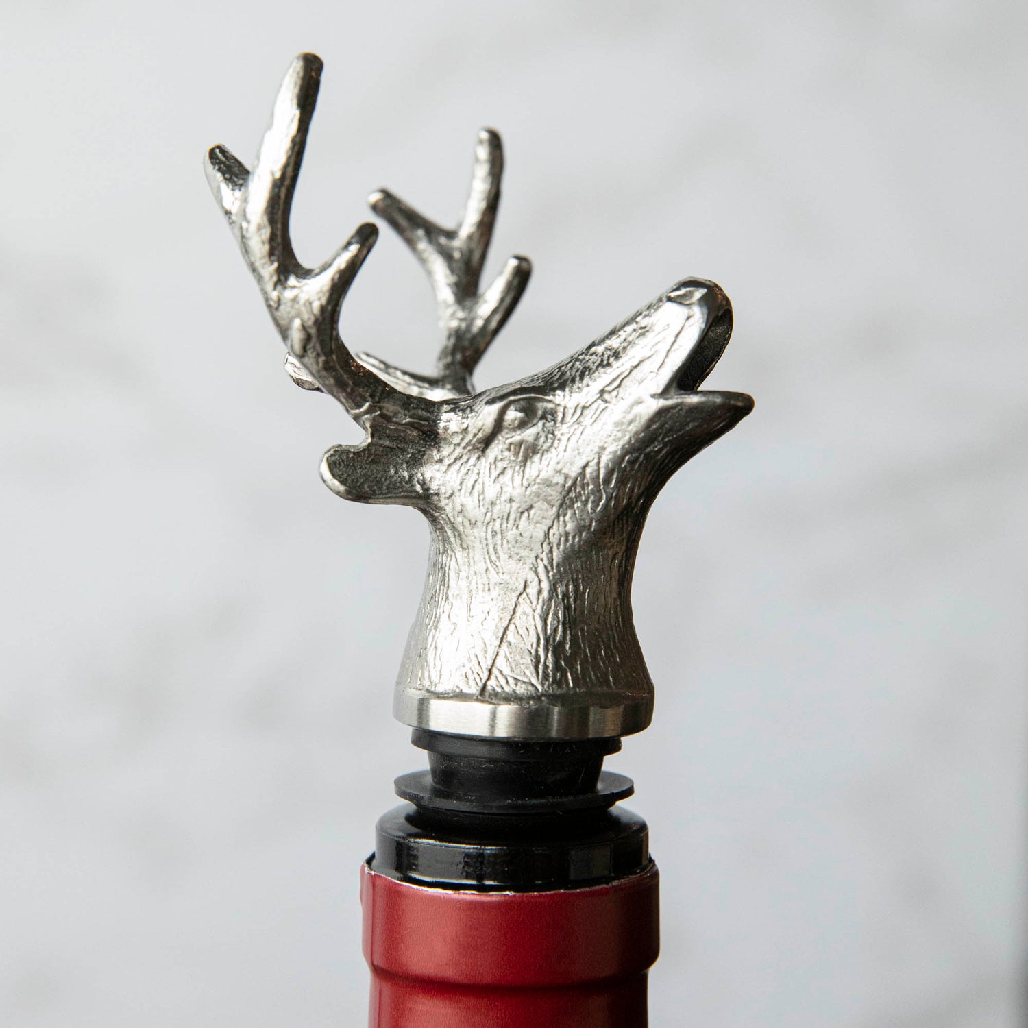 Stag Pourer